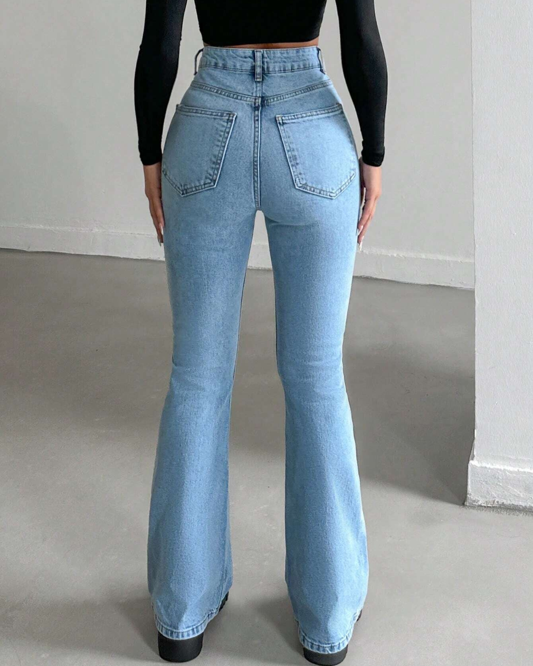 Pantalonii Clear High Cut Bell Style