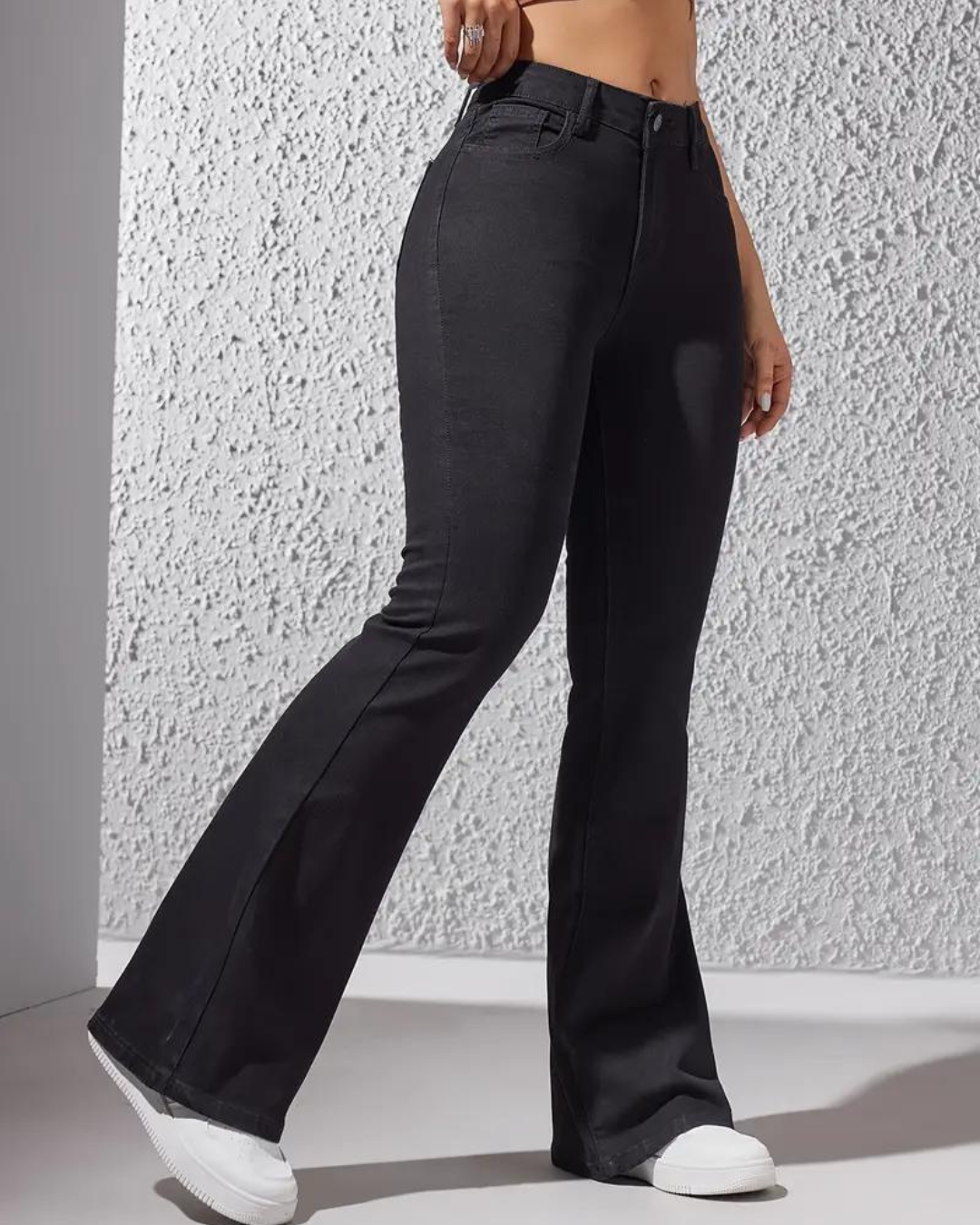 Pantalonii Clear High Cut Bell Style