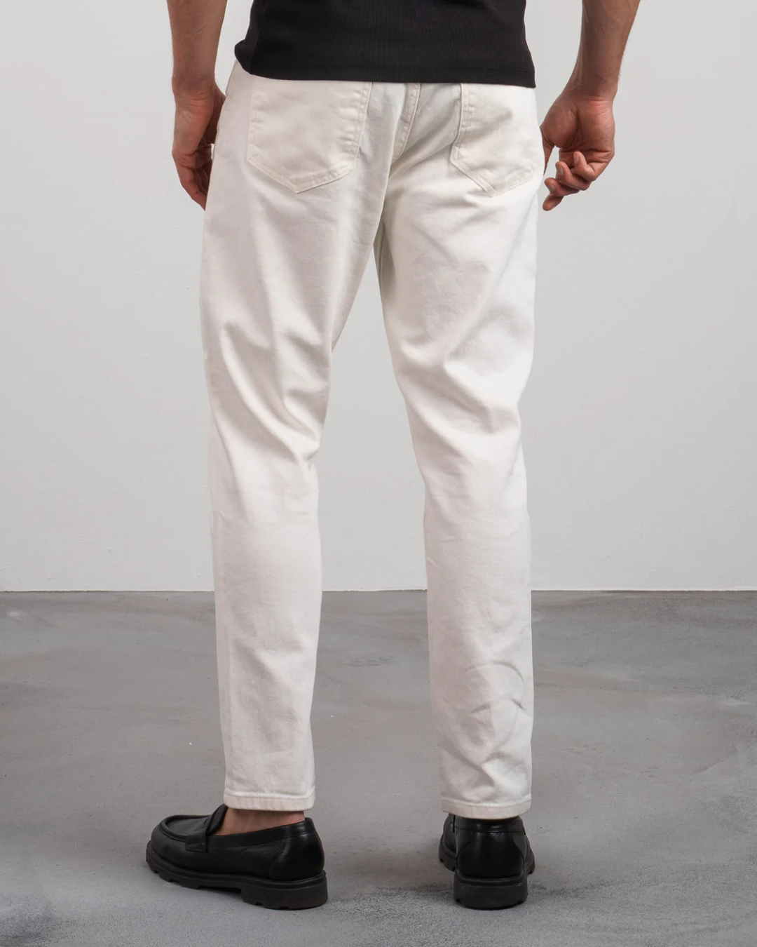 Pantaloni cu Croială Dreaptă, cu țesătură Elastică Pentru o Potrivire Confortabilă și Elegantă