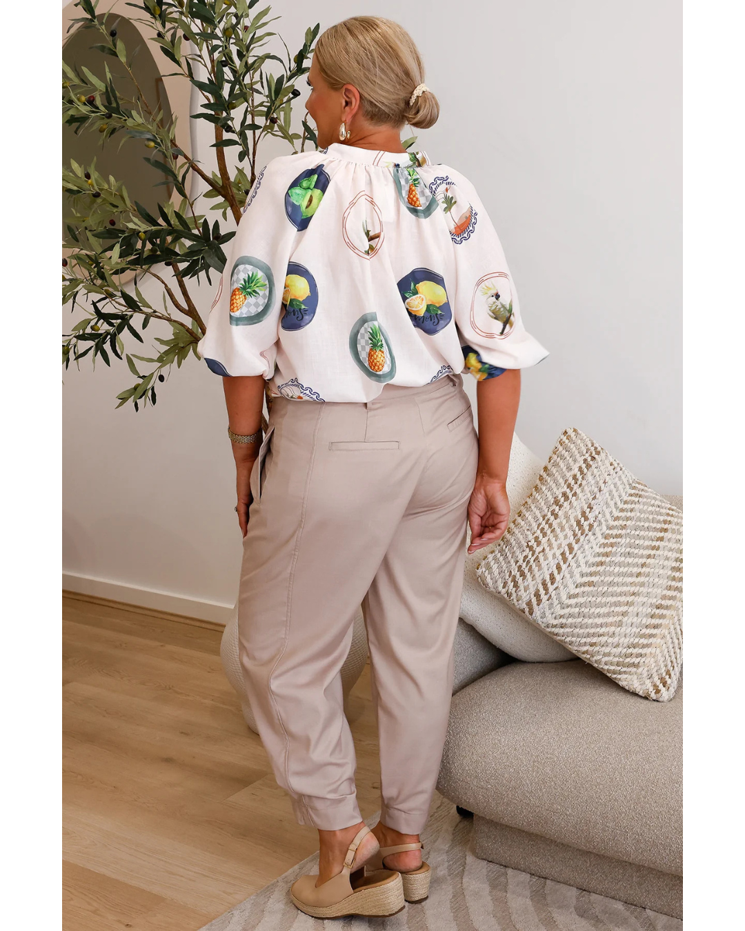 Pantaloni de vară pentru femei