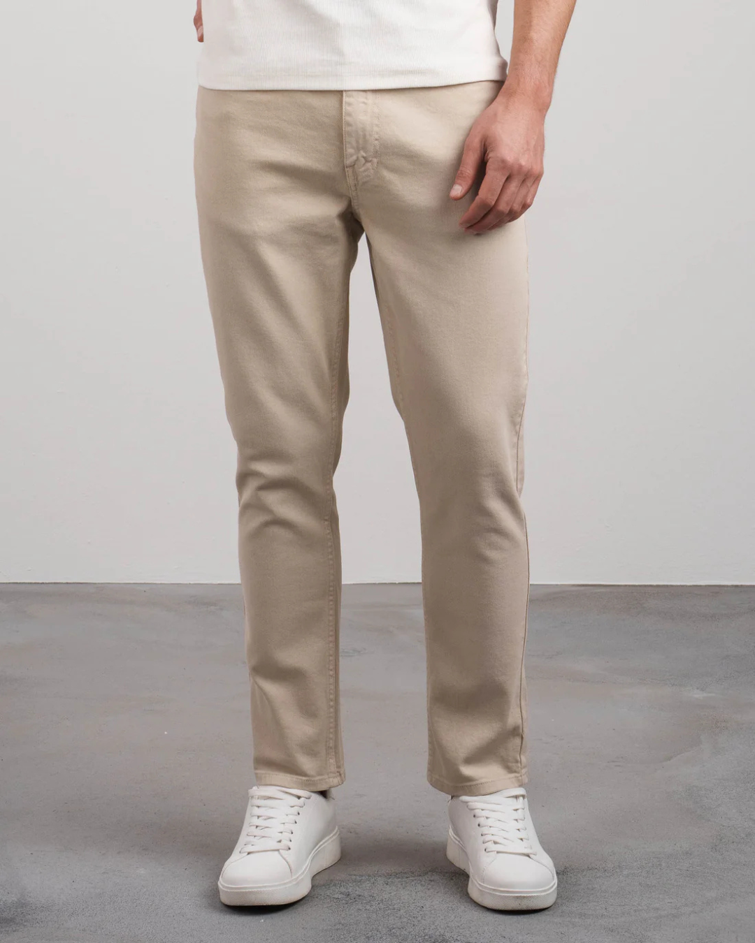 Pantaloni cu Croială Dreaptă, cu țesătură Elastică Pentru o Potrivire Confortabilă și Elegantă