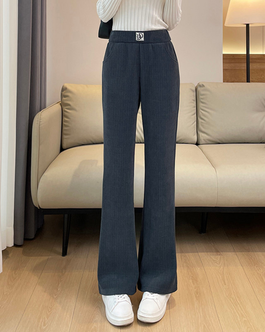 Pantaloni în dungi cu picior lat și căptușeală din fleece