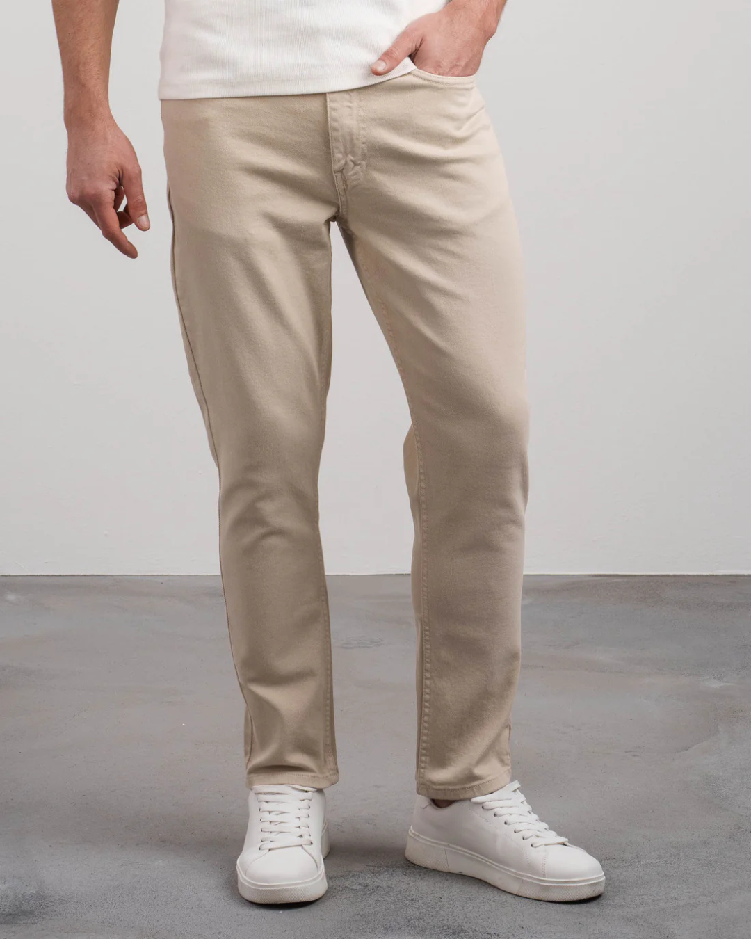 Pantaloni cu Croială Dreaptă, cu țesătură Elastică Pentru o Potrivire Confortabilă și Elegantă