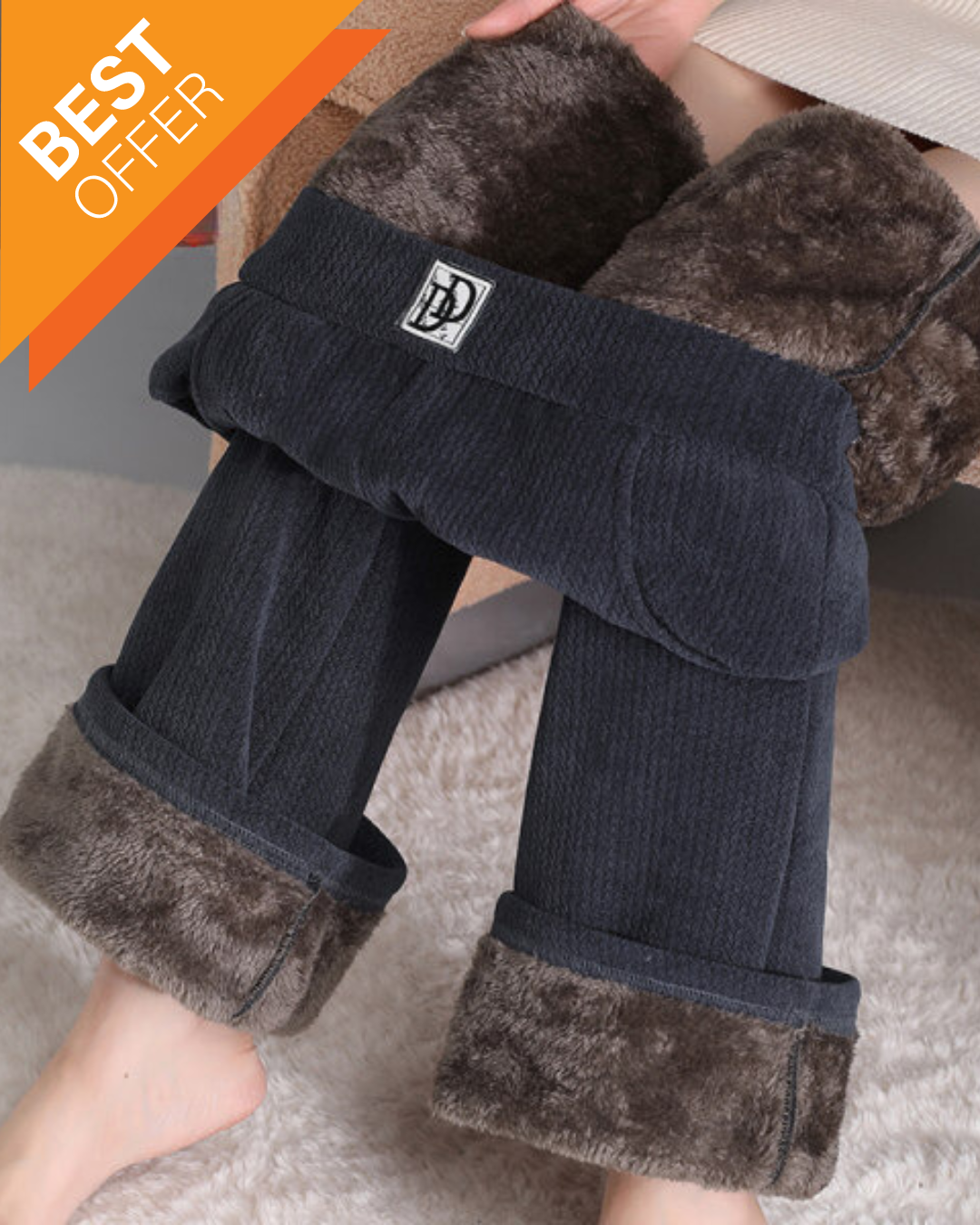 Pantaloni în dungi cu picior lat și căptușeală din fleece